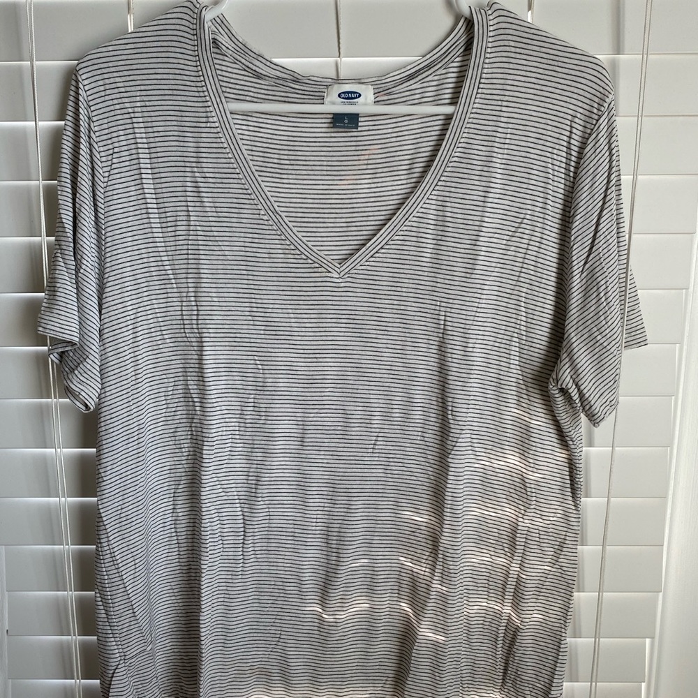 old navy striped t-shirt